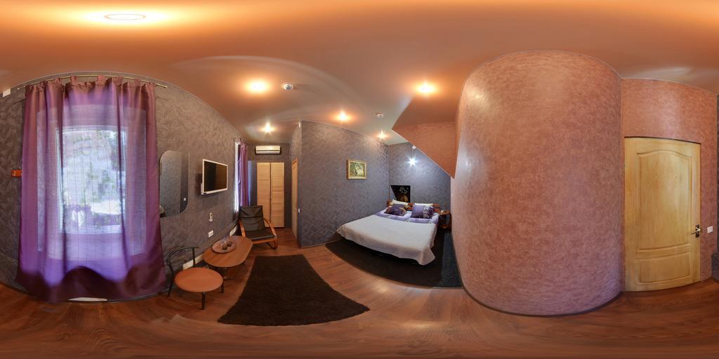 Yellow Unlimited Hotel 4 Kharkiv Eksteriør billede